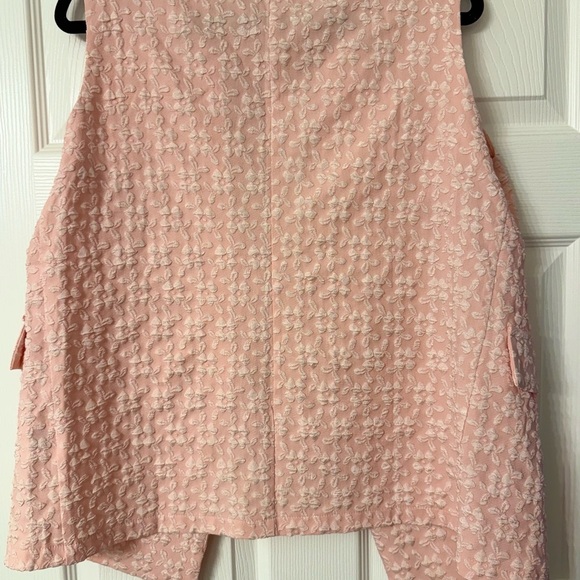 SHEIN Pink Textured Sleeveless Vest - Picture 5 of 5